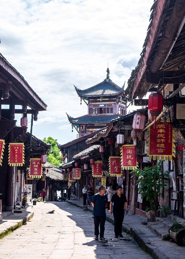 【基层工作动态】守护青春,健康同行——玉祁街道社区开展HPV疫苗免费接种宣教进校园活动——无锡市惠山区“两癌”检查项目宣传作品